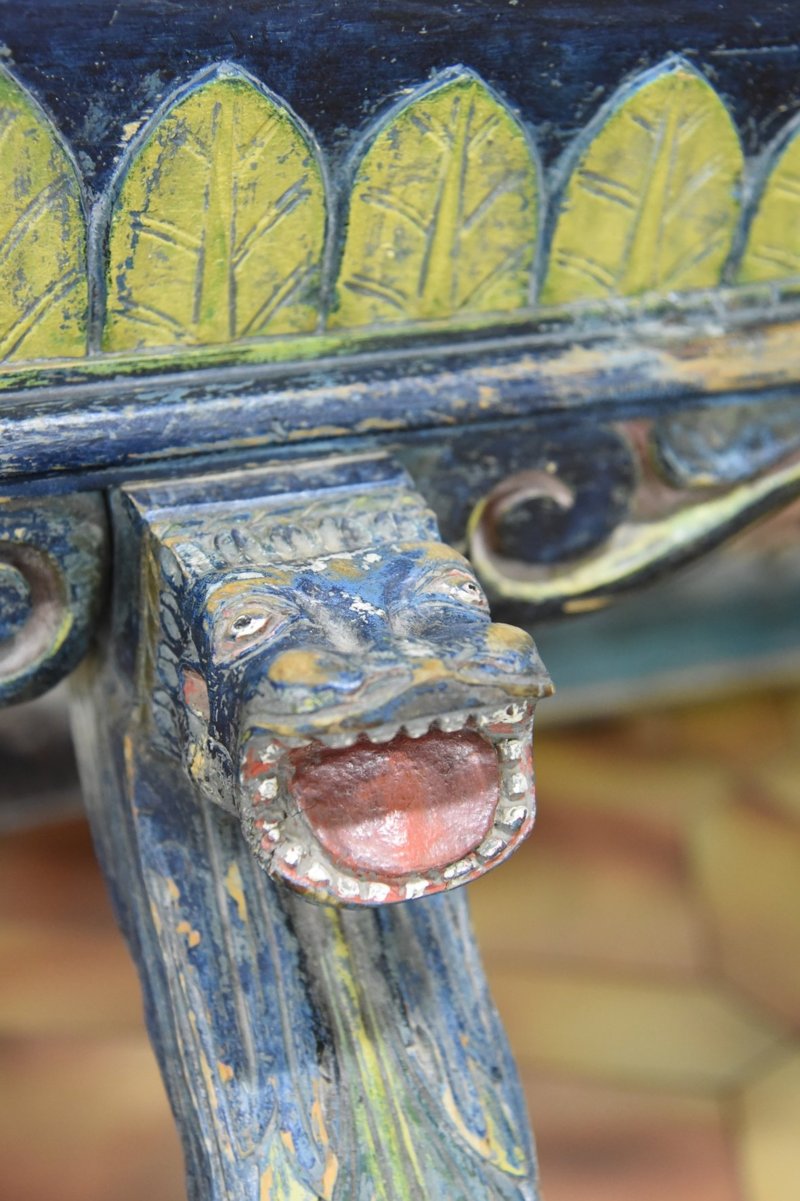 Detail am Fuße der Schlittentruhe (Foto: Museum Gherdëina) Detail am Fuße der Schlittentruhe (Foto: Museum Gherdëina)