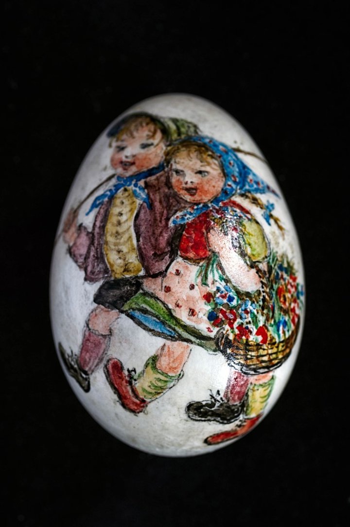 Uova di Pasqua dipinte a mano da Aurelia Langer © Foto: Museum Gherdëina, Claudio Cainelli Uova di Pasqua dipinte a mano da Aurelia Langer © Foto: Museum Gherdëina, Claudio Cainelli