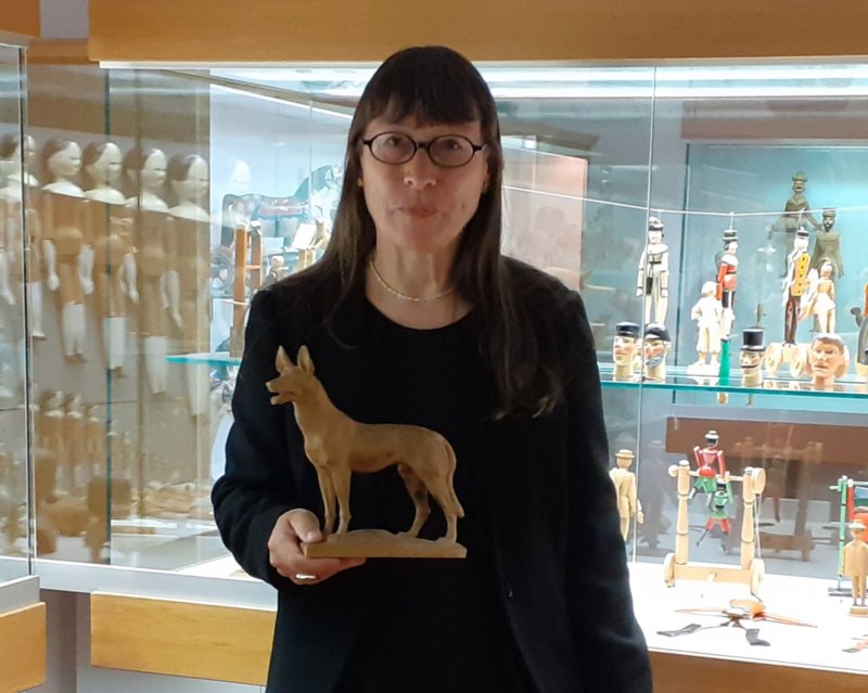 La scrittrice Rut Bernardi nel Museum Gherdëina La scrittrice Rut Bernardi nel Museum Gherdëina