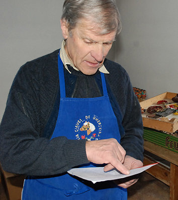 Bera Hans Rifesser da Pertan cunësc duc chëi che ziplova chiena Bera Hans Rifesser da Pertan cunësc duc chëi che ziplova chiena