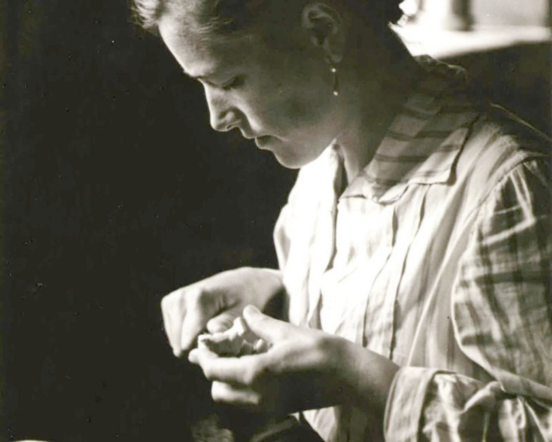 Maria Delago da Ulëta che zipla pra penic da jëuna (18-20 ani) Maria Delago da Ulëta che zipla pra penic da jëuna (18-20 ani)